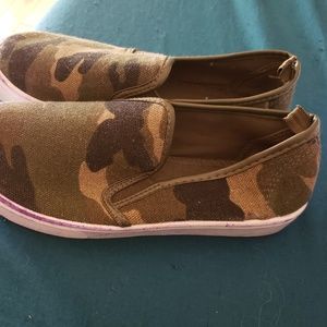 Camo shoes